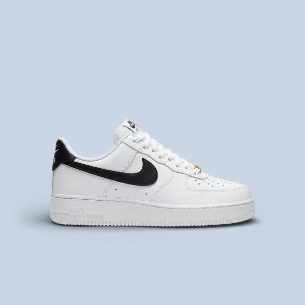 Nike Airforce Premium Classic Beyaz Siyah Nike Airforce Premium Classic Beyaz Siyah